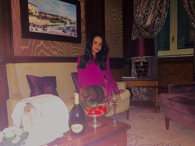 Shemale Escort p Camila Honey 5465978