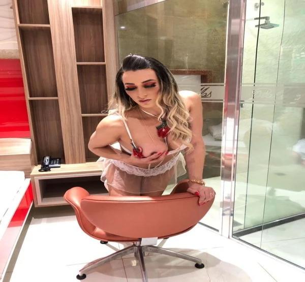 Trans Acompanhante  Lary Horatto 7233778