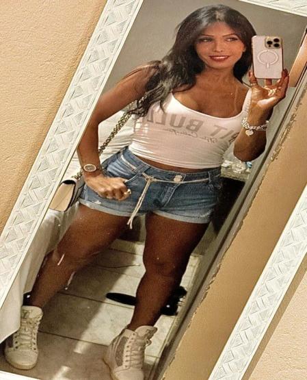 Shemale Escort v Aisha Morello 3107608