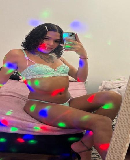 Shemale Escort v Alexia Bianca 8968432