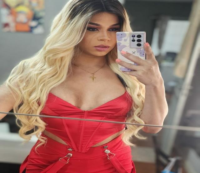 Shemale Escort v Angel Doll 0950428