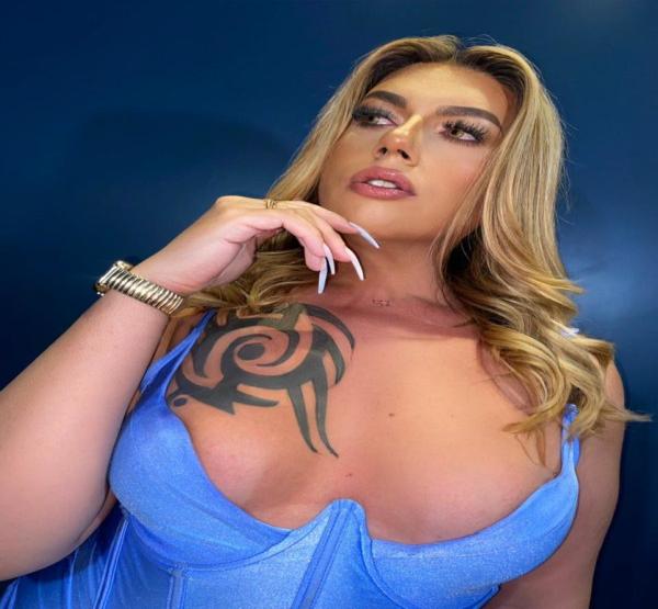 Shemale Escort v Bruna Fontini 4201625