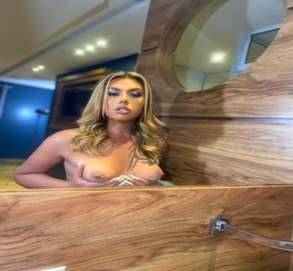 Shemale Escort v Bruna Fontini 4201666