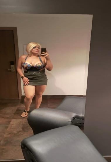 Trans Acompanhante v Ewyning Ativassa 5694145