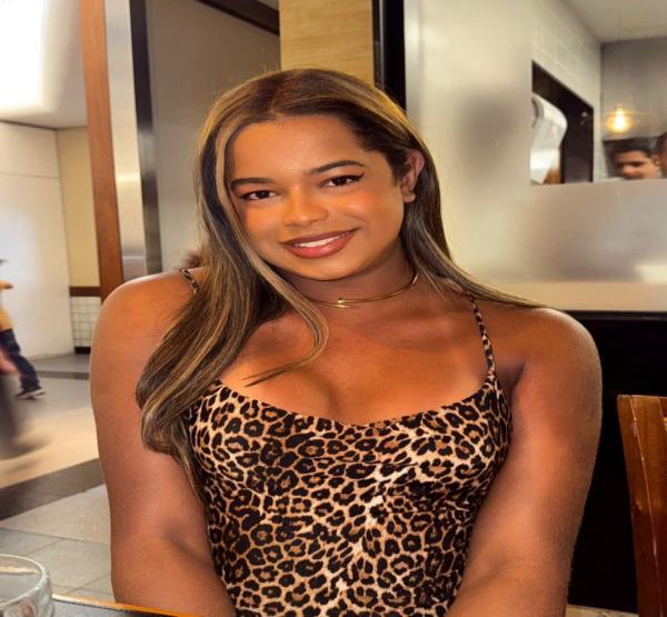 Trans Acompanhante v Flavia Morena 9111561