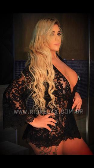 Shemale Escort v Kelly Loira 6932628