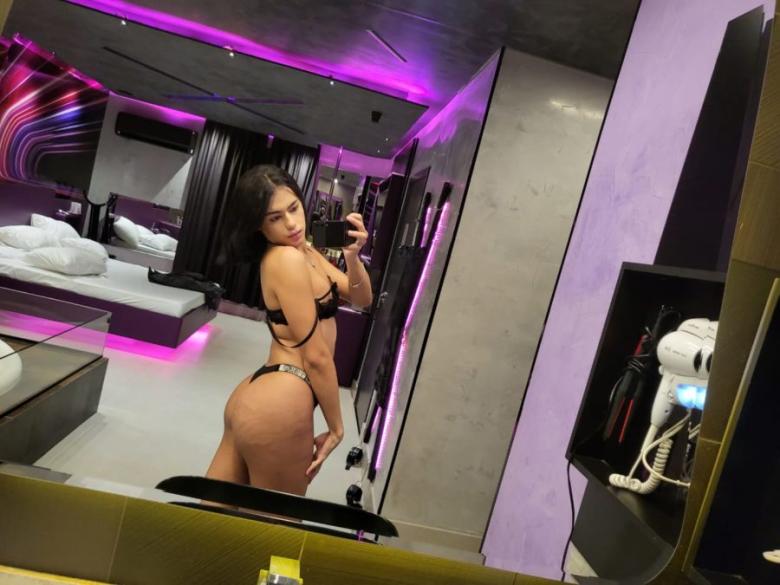 Trans Acompanhante v Lara Miilan 4040473