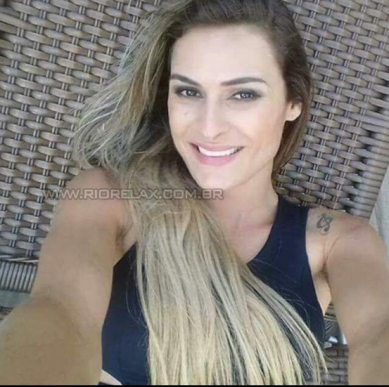 Trans Acompanhante v Michelly Camargo 8767481