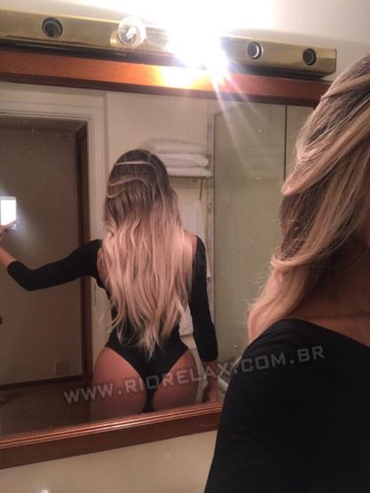 Shemale Escort v Rebecca Ferraz 9730395