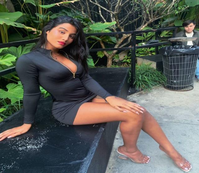 Trans Acompanhante v Roberta Close 6133552