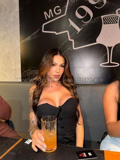 Trans Acompanhante v Valentina Mello 8819d8